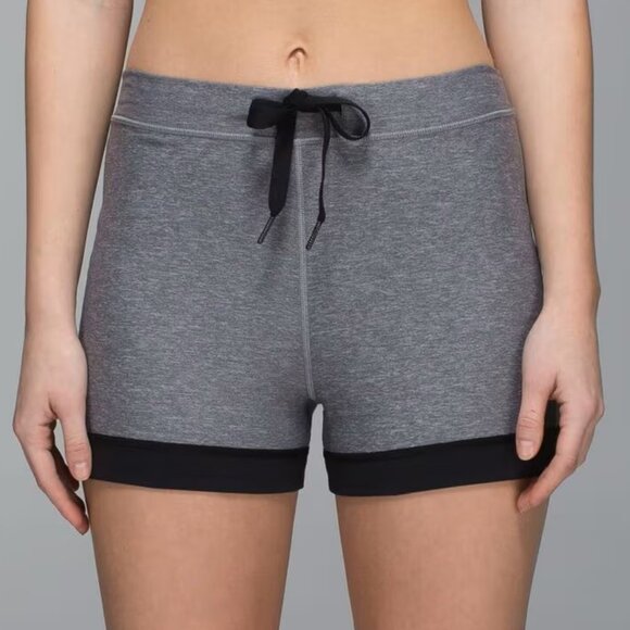 Lululemon Retreat Reversible Athletic Shorts Heathered Slate/Black - Picture 1 of 12